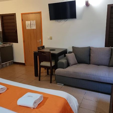 Hotel Oasis De Kiamu Лифу Экстерьер фото