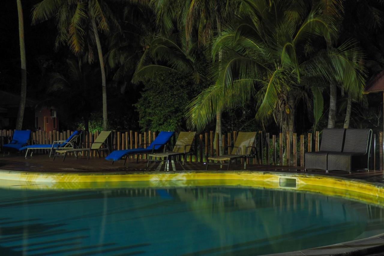 Hotel Oasis De Kiamu Лифу Экстерьер фото