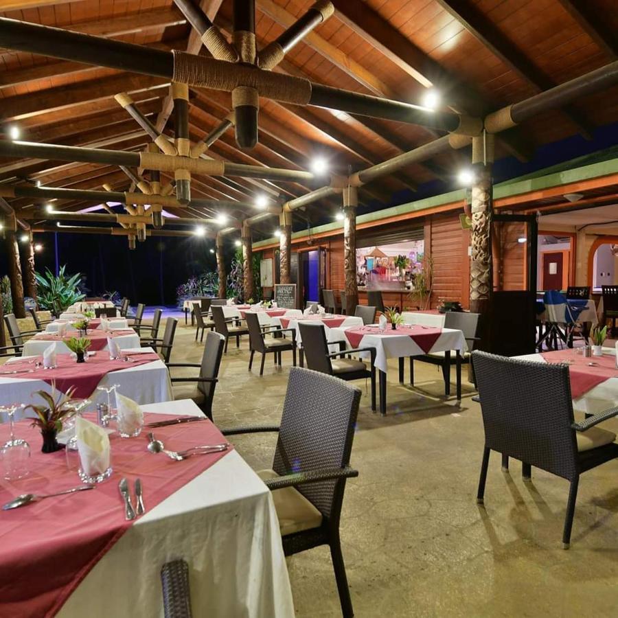 Hotel Oasis De Kiamu Лифу Экстерьер фото
