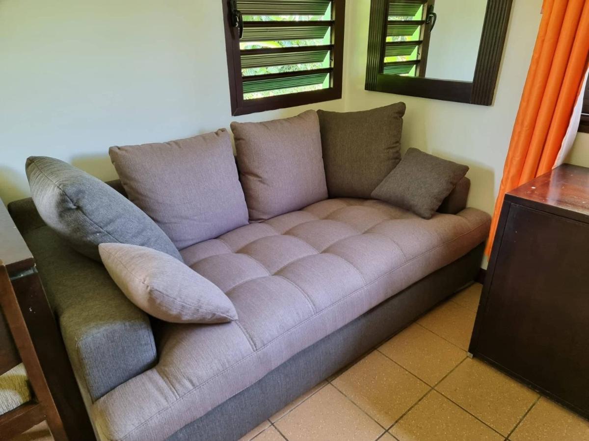 Hotel Oasis De Kiamu Лифу Экстерьер фото