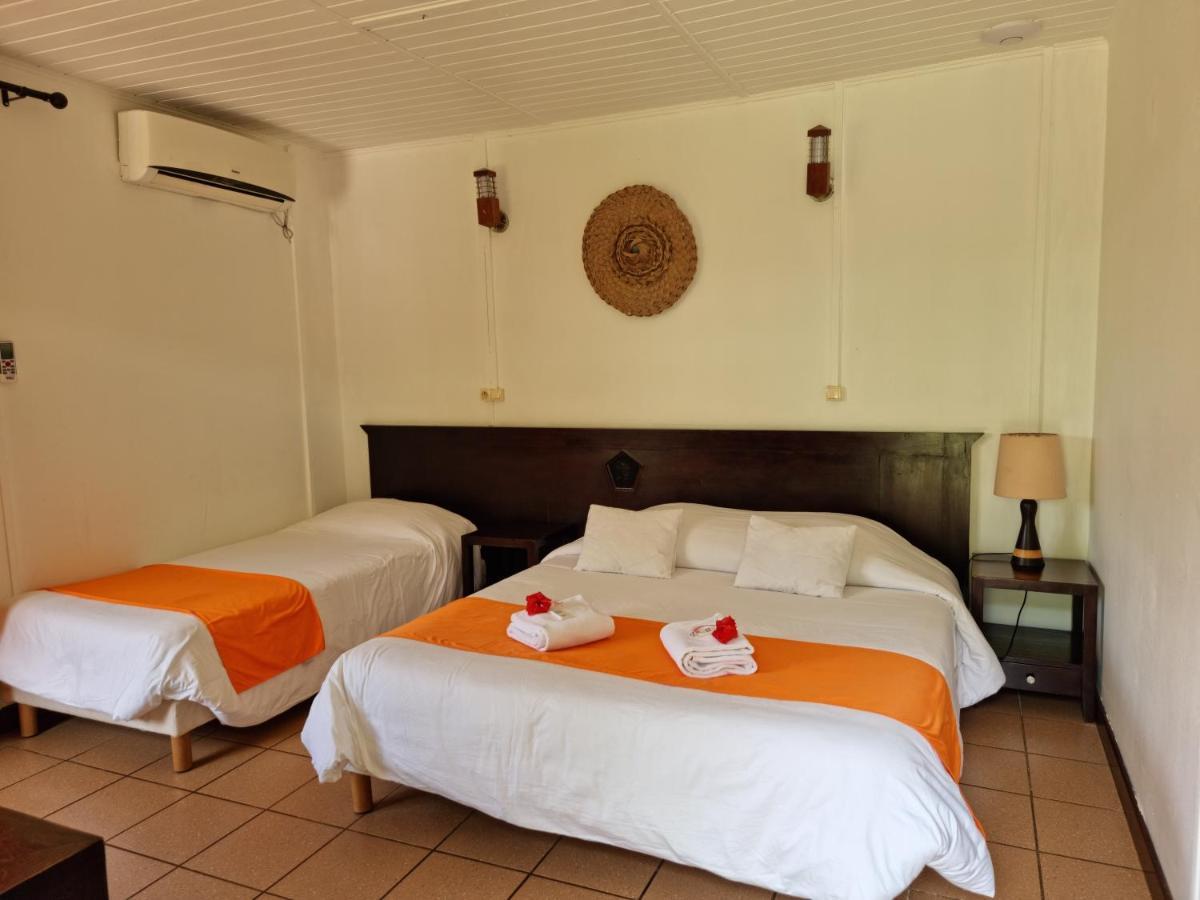 Hotel Oasis De Kiamu Лифу Экстерьер фото